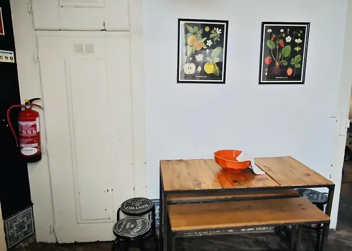 Comfortable Family In Alfama Lizbona